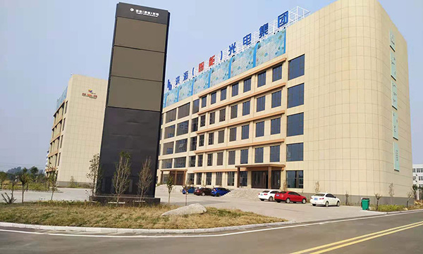 三棱魔方柱-工业机器人和LED大屏的结合