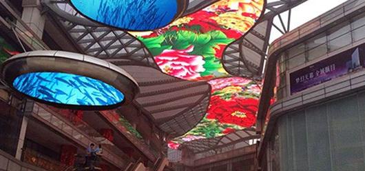 户外广告设备迎来智能时代：广告机器人