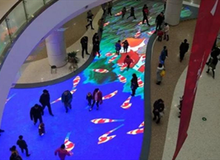 LED互动地砖屏案例，LED地砖屏前景怎么样？