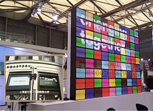 洪海展示机甲户外广告的优势！