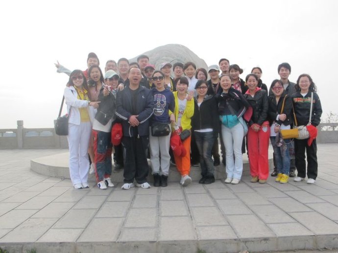 洪海led三面翻显示公司优秀员工出游云台山 洪海led三面翻显示公司优秀员工出游云台山