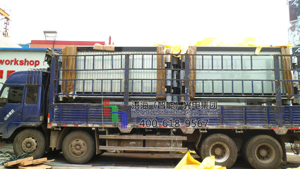 安徽亳州换画灯箱装车