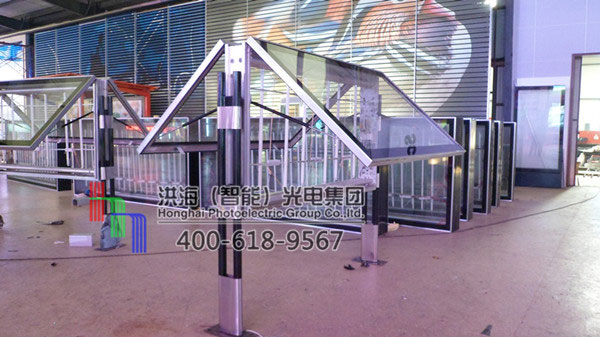 江苏连云港滚动灯箱24台